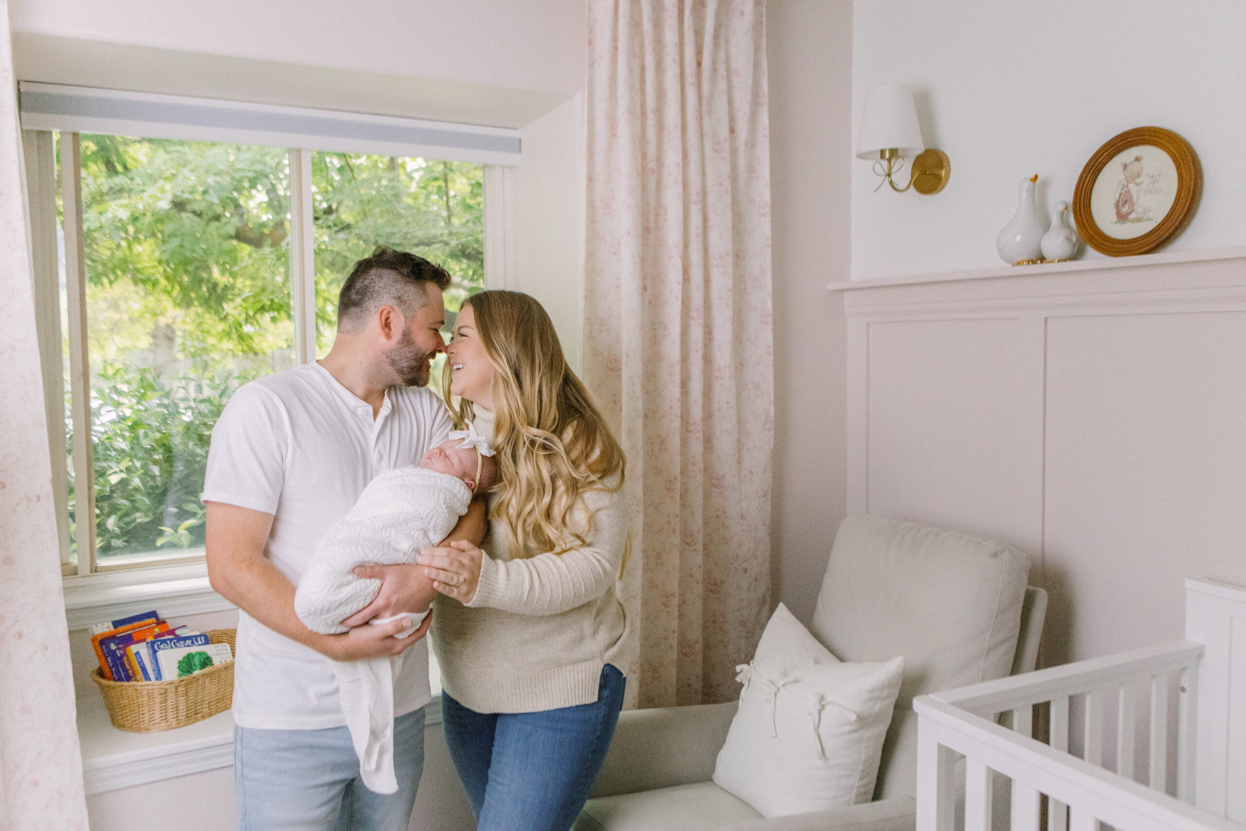 Soft and natural newborn photography by Meridian Idaho photographer